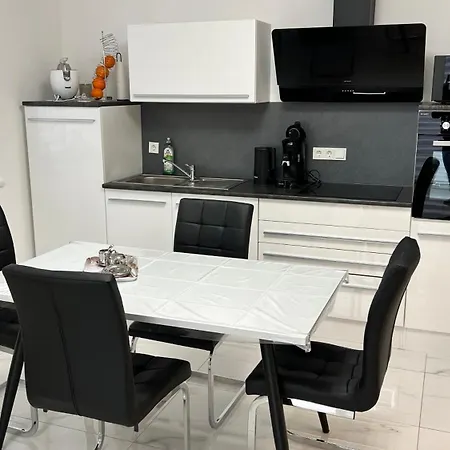 Neue Fuer 4 Kueche Terrasse